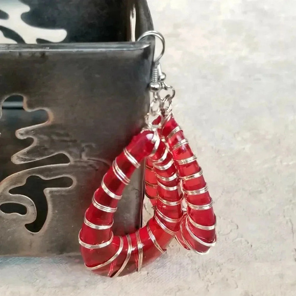 Handcrafted Retro 80s Statement Red Lucite Open Teardrop Wire Wrapped Earrings - Picture 4 of 5
